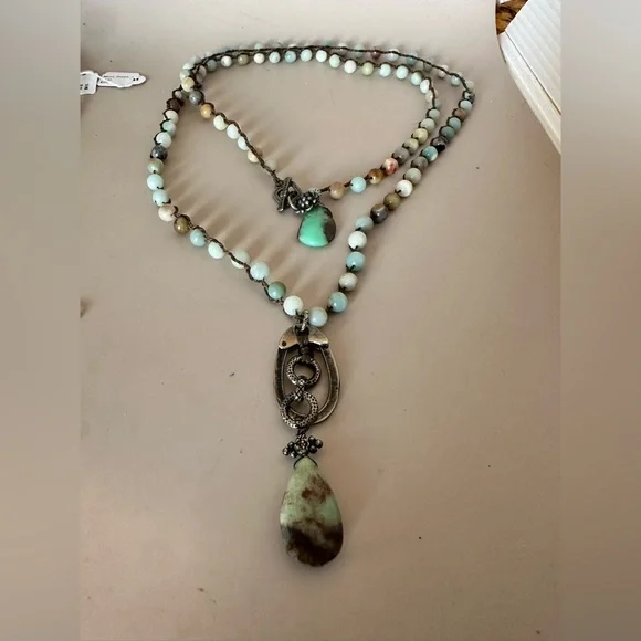 Love Heals necklace EUC - Picture 2 of 8